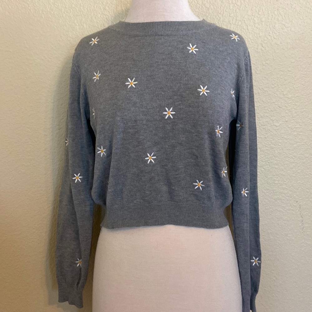 LELIS collection Daisy embroidered sweater(like new)